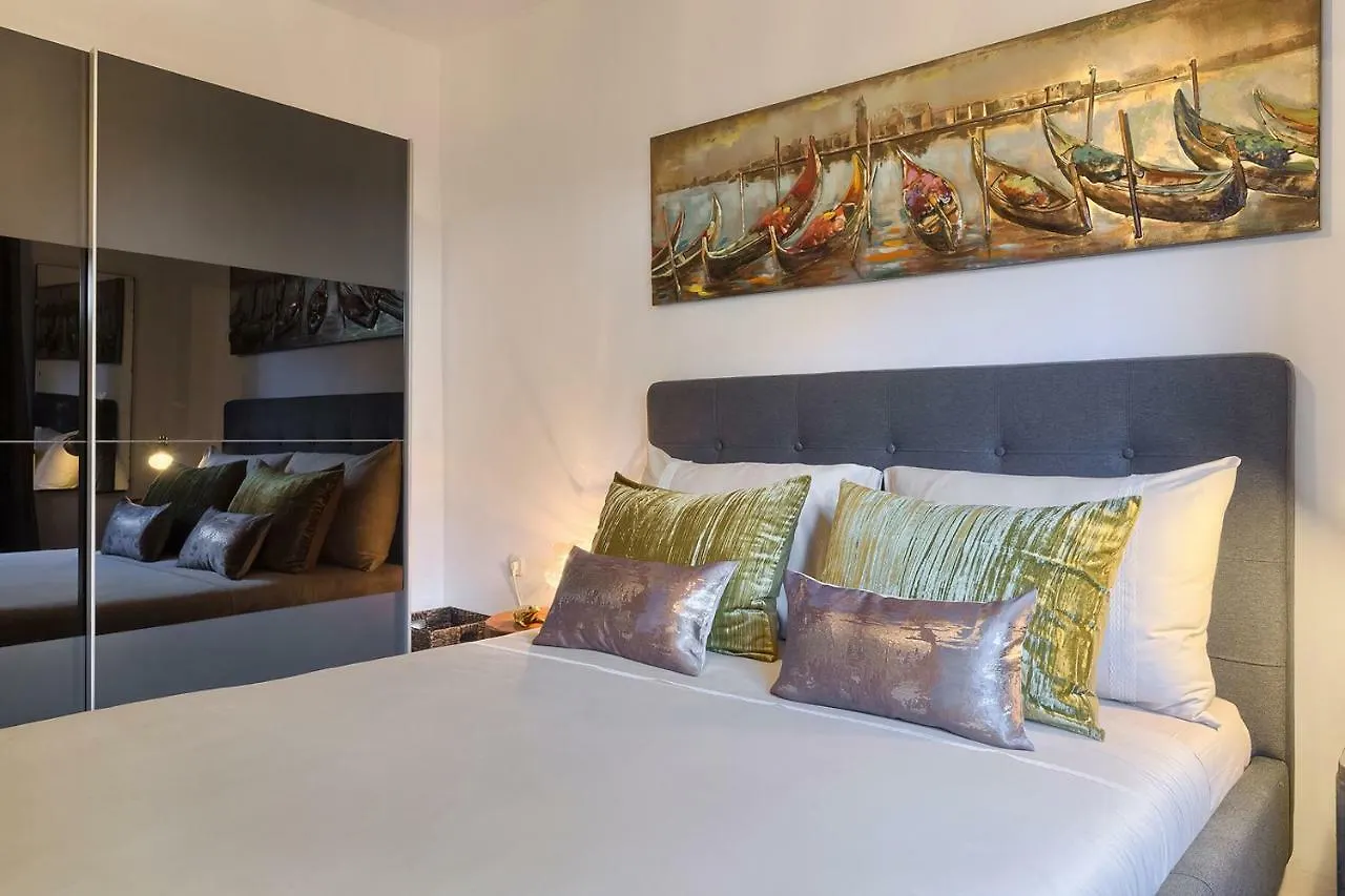 Apartment Olga Pula